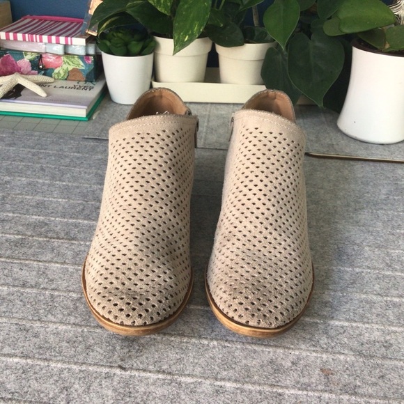 Lucky Brand Ankle Booties - Picture 3 of 9